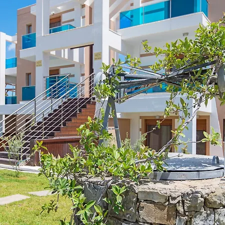 In Near The 度假居 *