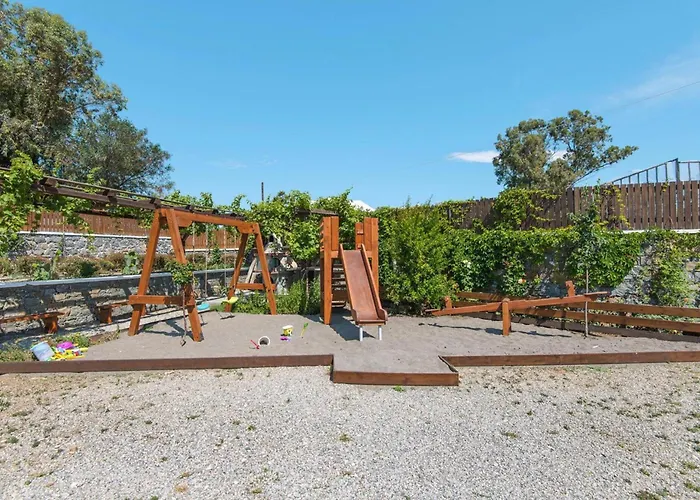In Near The Tatil Evi Kiotari
